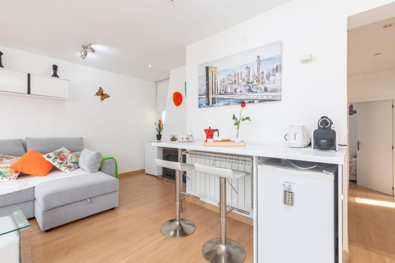 Apartamento Atico Las Letras - Alojamiento De Temporada Madrid Luaran gambar