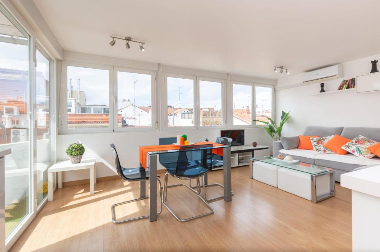 Apartamento Atico Las Letras - Alojamiento De Temporada Madrid Luaran gambar