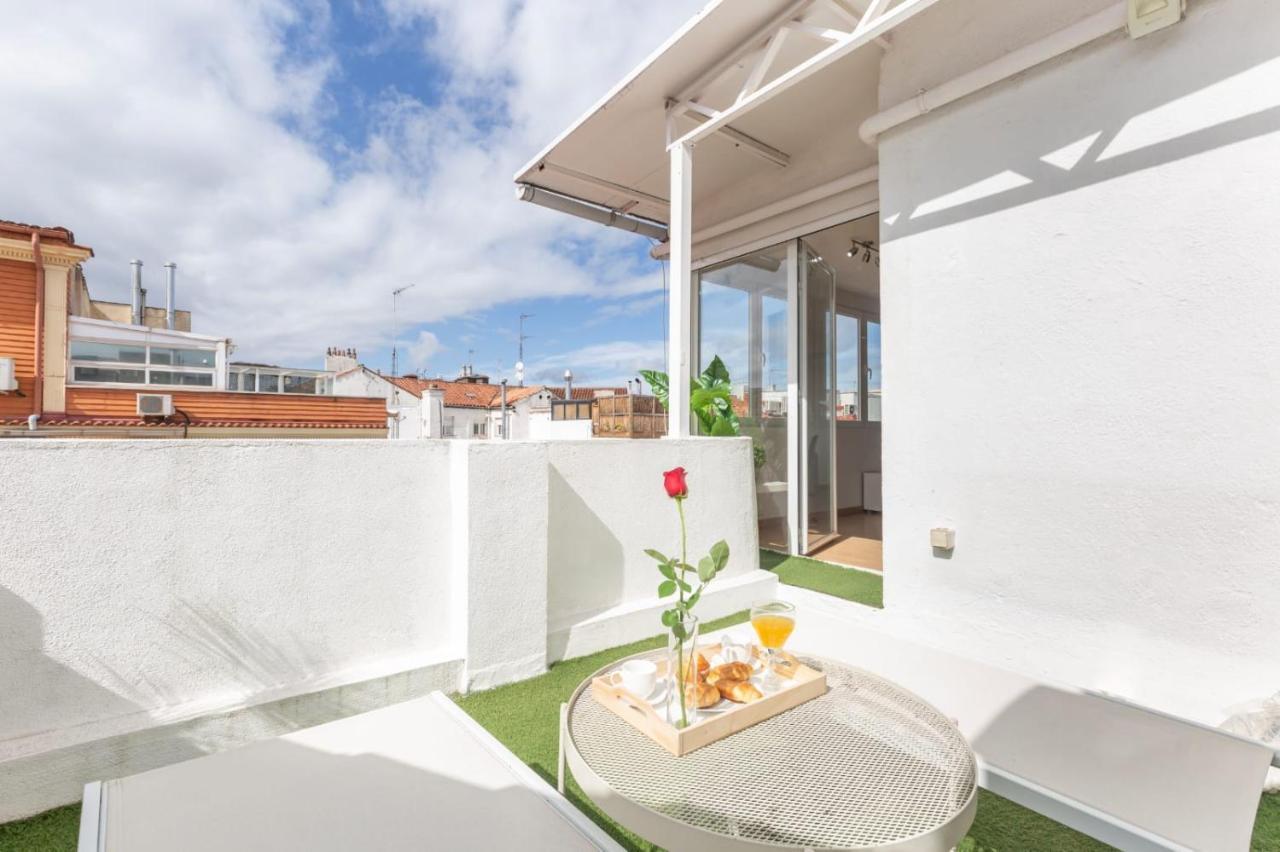 Apartamento Atico Las Letras - Alojamiento De Temporada Madrid Luaran gambar