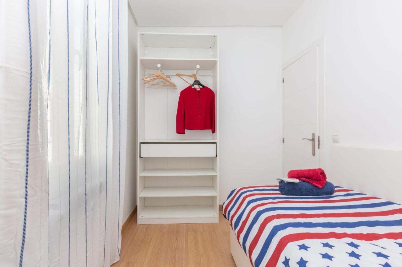 Apartamento Atico Las Letras - Alojamiento De Temporada Madrid Luaran gambar
